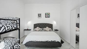 1 bedroom, free WiFi, bed sheets