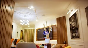 Apartamento familiar, balcón, vistas a la ciudad | Zona de estar