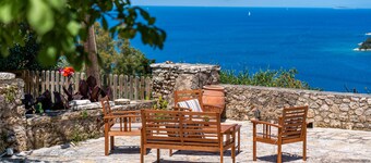 Apartment 'Old Manor House 1' with Sea View, Wi-Fi and Air Conditioning