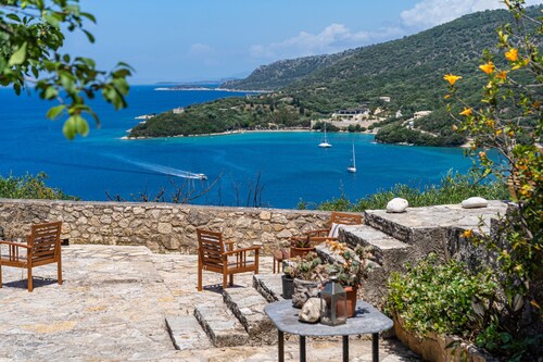 Apartment 'Old Manor House 1' with Sea View, Wi-Fi and Air Conditioning