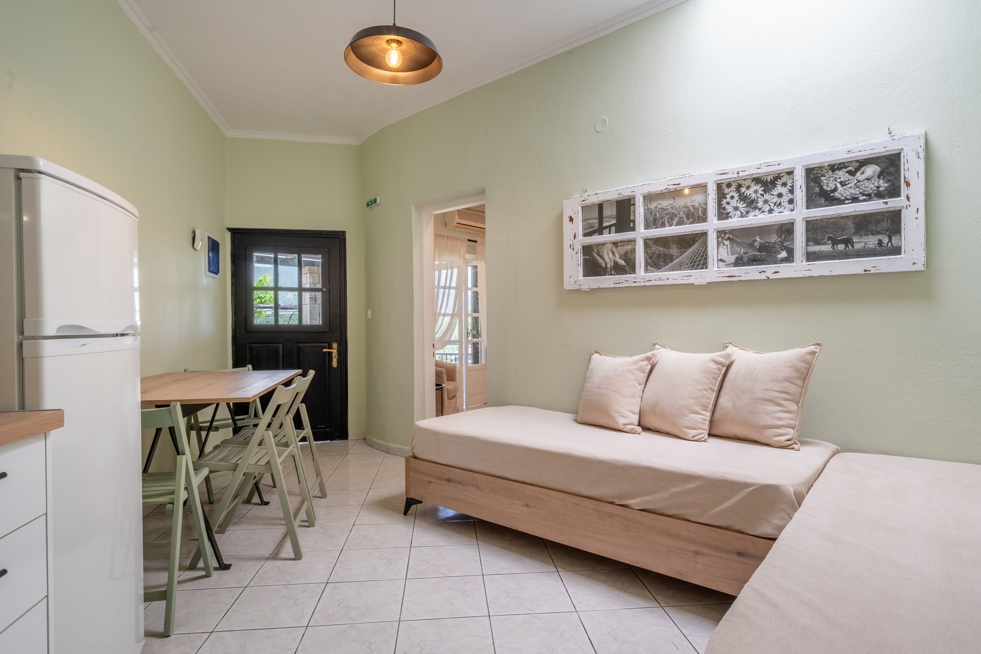 1 slaapkamer, een strijkplank/strijkijzer, gratis wifi, beddengoed