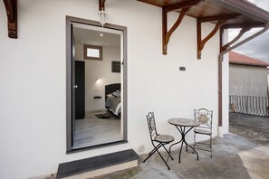 Outdoor dining - Sea Room with Private Bathroom and Mountain View (Agerola)