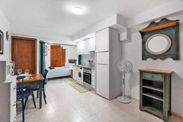 1 Schlafzimmer, Bügeleisen/Bügelbrett, kostenloses WLAN, Bettwäsche