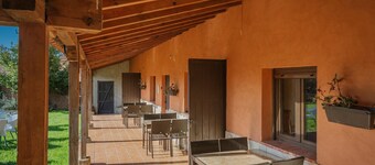 Country House 'Don Camino' with Private Terrace, Private Garden and Wi-Fi