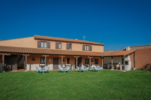 Country House 'Don Camino' with Private Terrace, Private Garden and Wi-Fi