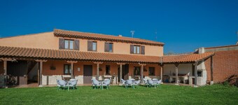 Country House 'Don Camino' with Private Terrace, Private Garden and Wi-Fi