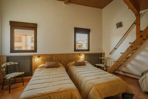 5 quartos, Wi-Fi de cortesia, roupa de cama