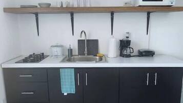 冰箱、微波炉、炉灶、茶具/咖啡用具