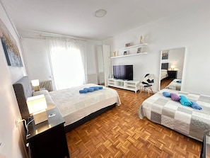 Chambre Quadruple, salle de bains commune