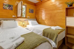 2 bedrooms, free WiFi, bed sheets