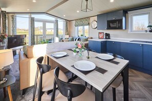 Interior - Host & Stay | Kinara Lodge (Pickering)