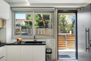 Interior - Apartment 'Sea Side' with Private Terrace, Wi-Fi and Air Conditioning (??teµ??)