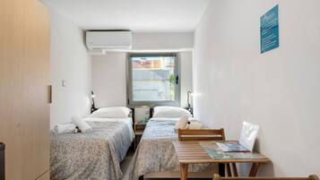 1 quarto, Wi-Fi de cortesia, roupa de cama