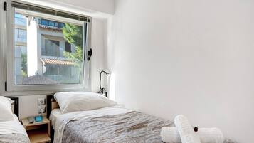 1 bedroom, free WiFi, bed sheets