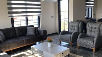 Apartment, Balcony, Garden View | 1 bedroom, Egyptian cotton sheets, premium bedding, desk