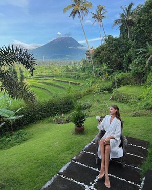 Honeymoon Villa, 1 Bedroom, Pool Access, Mountain View | Terrace/patio - Villa Di Bias (Karangasem)