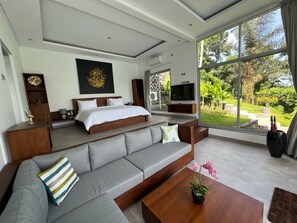 Honeymoon-Villa, 1 Schlafzimmer, Poolzugang, Bergblick | 1 Schlafzimmer, hochwertige Bettwaren, Betten mit Memory-Foam-Matratzen