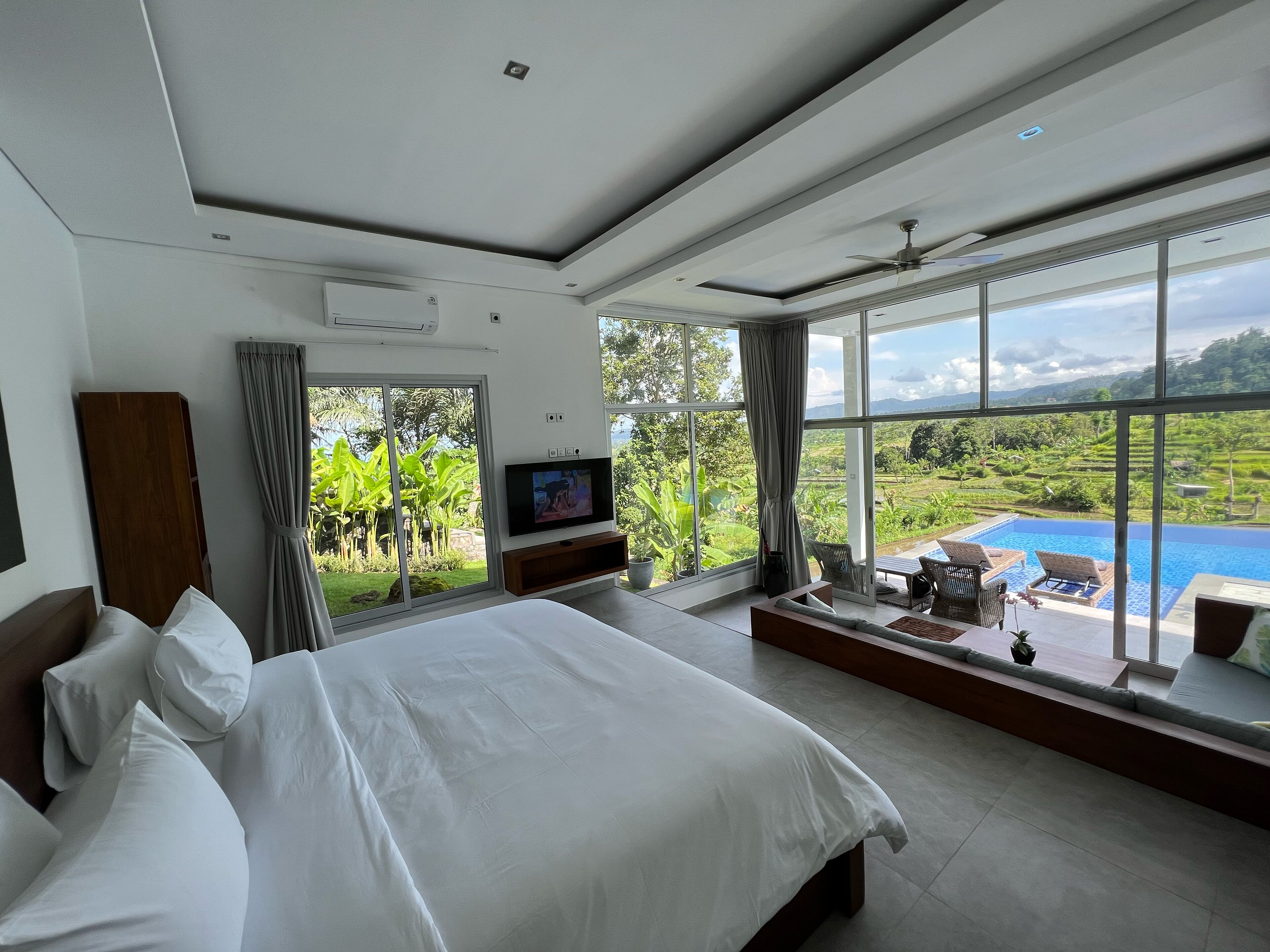 Honeymoon Villa, 1 Bedroom, Pool Access, Mountain View | 1 bedroom, premium bedding, memory foam beds, minibar