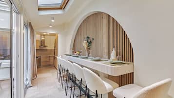 Apartment | Dining