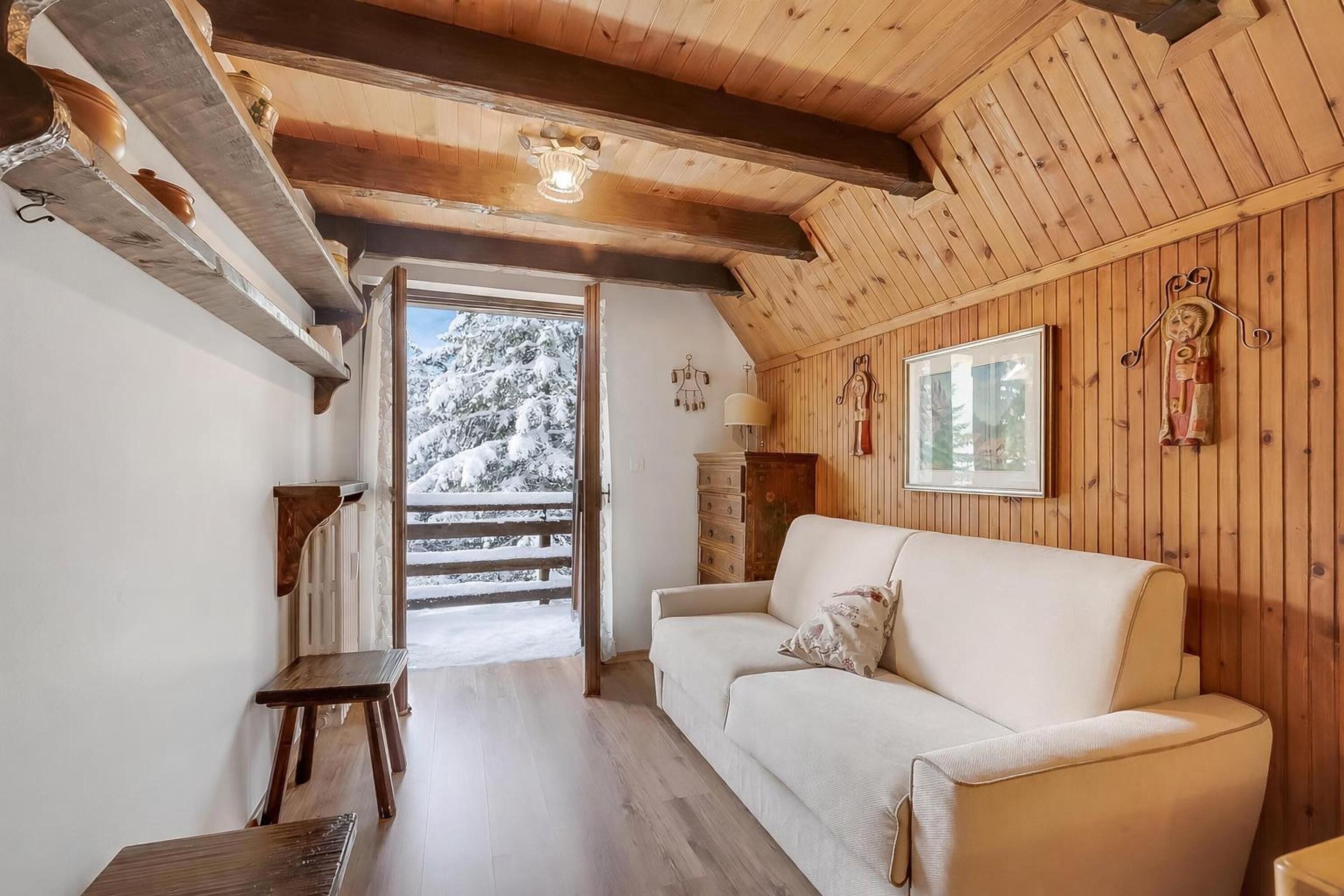 Lägenhet Standard - flera sovrum (Appartamento Beau Soleil) | Vardagsrum | 21-tums smart-tv med kabelkanaler