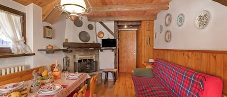 Standard Apartment, Multiple Bedrooms (Appartamento Beau Soleil) | Dining