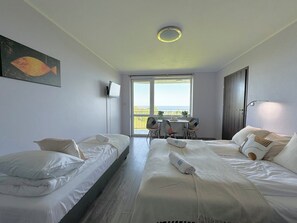 Basic Triple Room, Balcony, Bay View | Free WiFi - Pensjonat Błękitna Przystań (Puck)