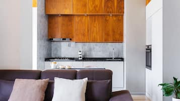 Appartement, balcon, vue cour intérieure | Cuisine privée