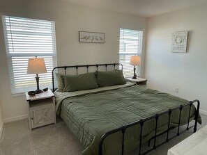 2 bedrooms, iron/ironing board, free WiFi, bed sheets - Cozy Retreat Near Sawgrass Market & Brownwood Paddock Square! (Wildwood)