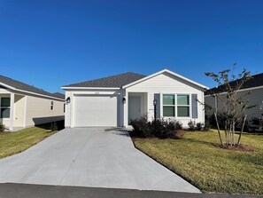 Exterior - Cozy Retreat Near Sawgrass Market & Brownwood Paddock Square! (Wildwood)