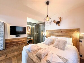 2 bedrooms, Internet, bed sheets