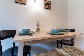 Apartment | Living room - Ferienwohnung fur 4 in Vollerwiek (Vollerwiek)