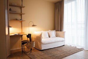 Desk, laptop workspace, blackout curtains, free cots/infant beds - Das Kaya Hotel I Stuttgart Airport Messe (Filderstadt)