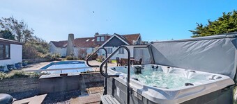 Warner Wood - Selsey - sleeps 16 guests in 5 bedrooms