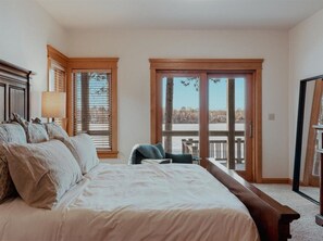 4 slaapkamers, een bureau, reisbedje, wifi