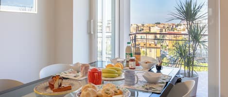 Petit déjeuner buffet compris tous les jours