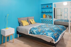 6 bedrooms, WiFi, bed sheets