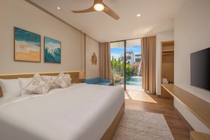 Pillow-top beds, in-room safe, desk, laptop workspace - Kim Son Pool Villa Da Nang (Da Nang)