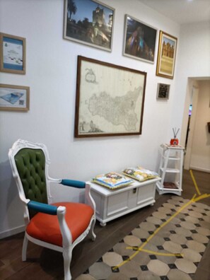 Children’s area - Ortigia Sweet Home - One Bedroom Apartment, Sleeps 4 (Syracuse)