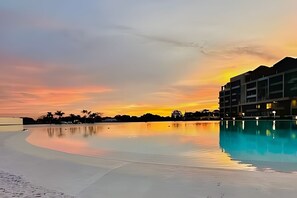 Pool - Nuevo, Exclusivo Apto 2BR Laguna Cristalina (Cartagena de Indias)