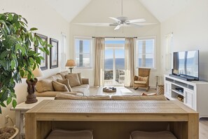 Smart TV, DVD player, stereo