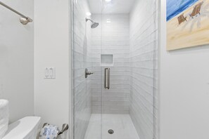 Shower, towels
