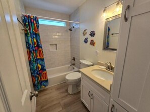 Douche, serviettes fournies