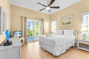 4 bedrooms, iron/ironing board, free WiFi, bed sheets - Bay Breeze - Pet Friendly, Bay View, Community Pool & Dock! (St George Island)