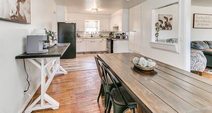 Crazy Cow Farmhouse with Sweeping Country Views in Chandler, OK