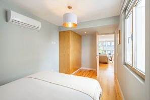 City Apartment, 1 Queen Bed with Sofa bed, Non Smoking, Balcony
