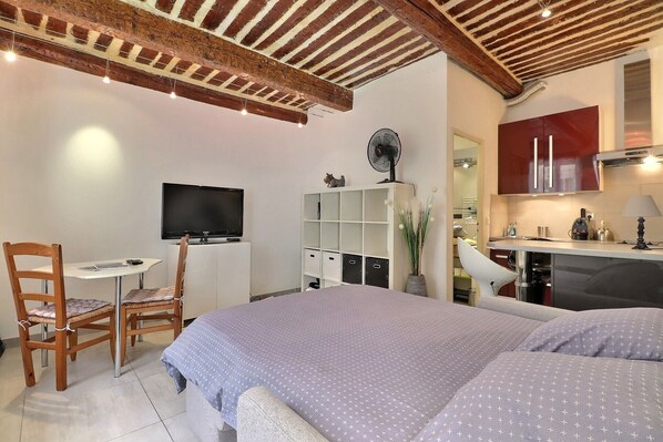 Basic Studio | Free WiFi - L'Escapade Cassidaine (Cassis)