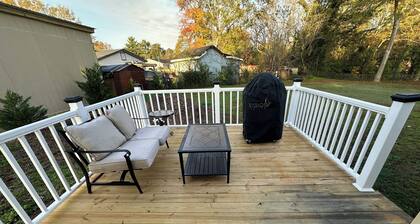 Charming 3-bedroom house in Athens with WiFi and AC