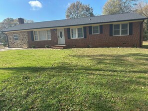 Exterior - Charming 3-bedroom house in Athens with WiFi and AC (Athens)