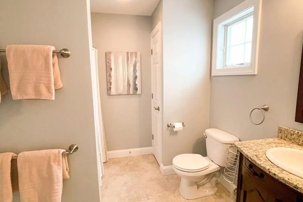 Full bath attached to Queen Suite
