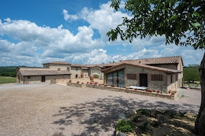 Front of property -  Le Torri, Borgo Campassini, Monteriggioni (Monteriggioni)